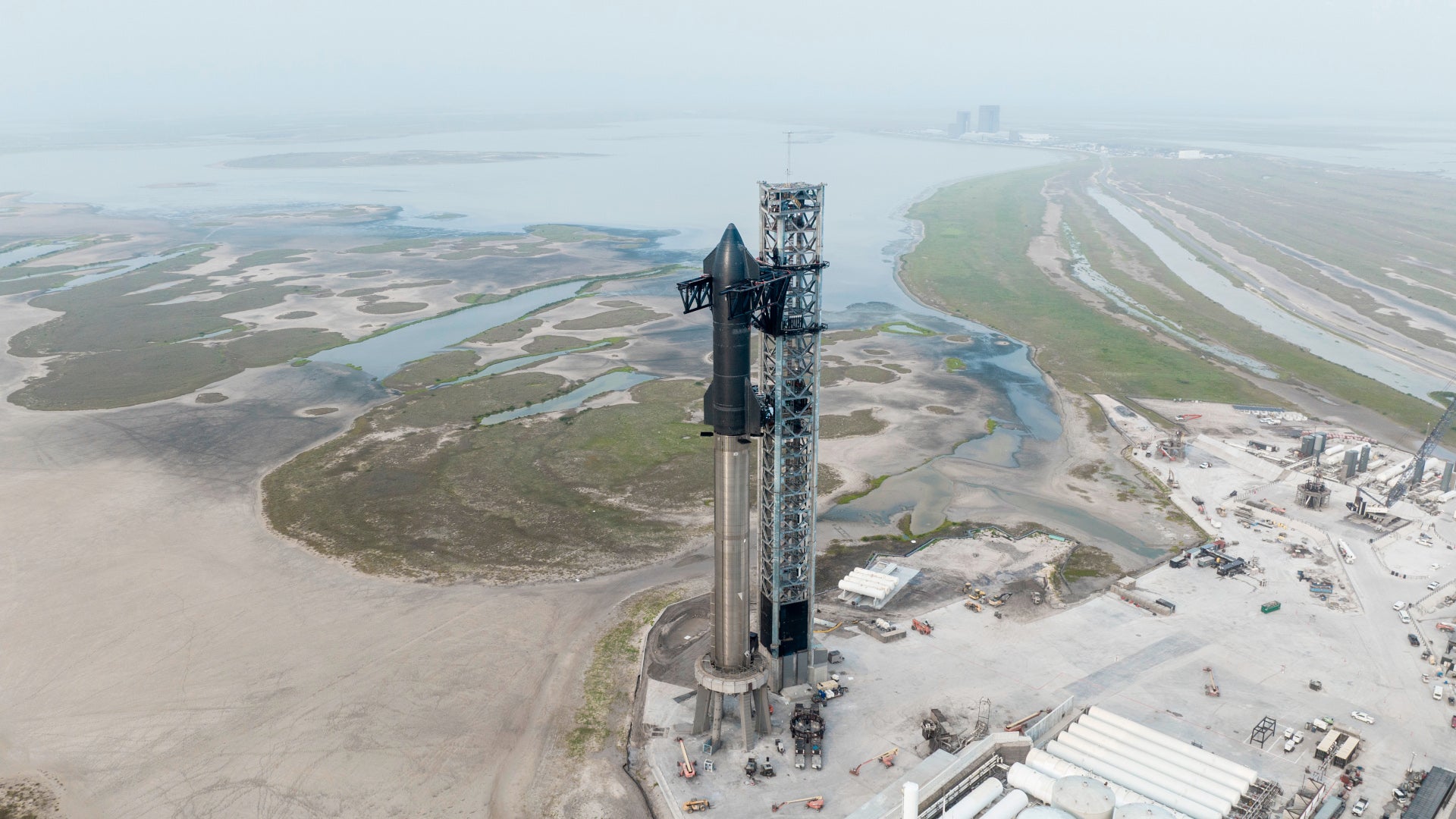 SpaceX starship rocket super heavy booster